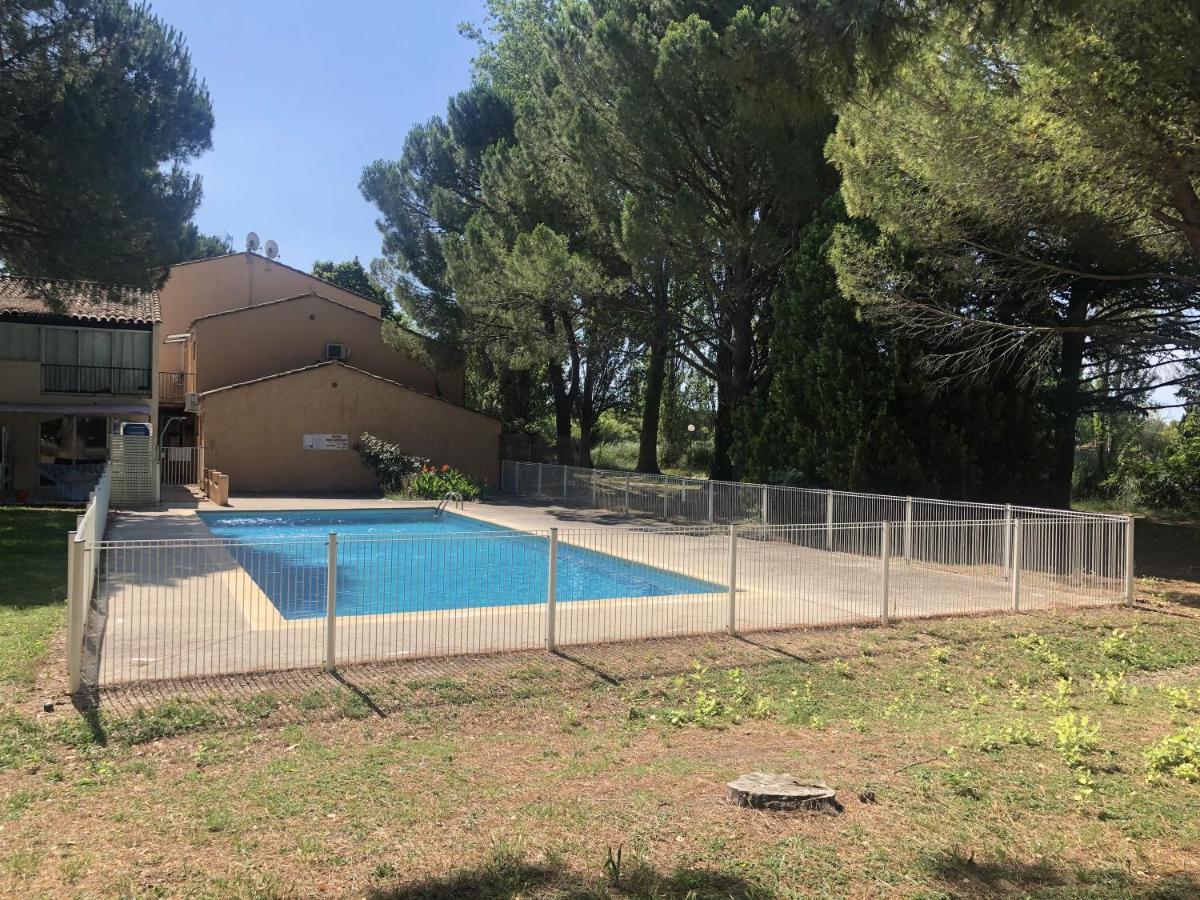 Appartement 238 Village Les Salicornes Арл Екстериор снимка